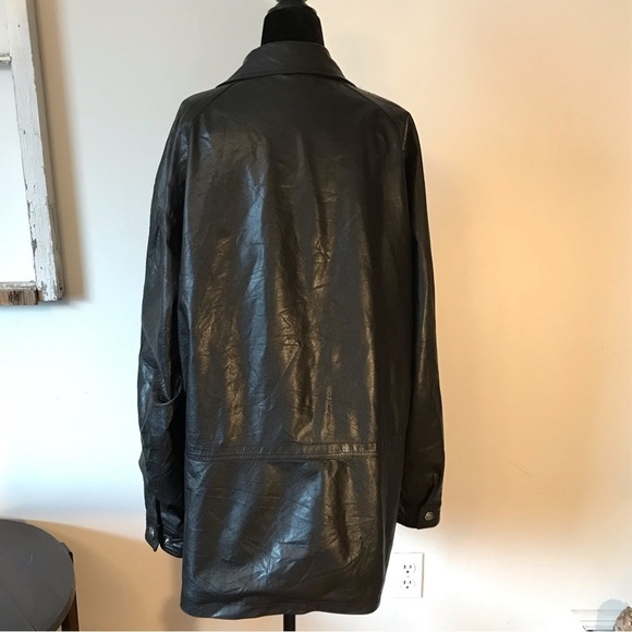 𝅺women’s black 2XL vintage Versace 3/4 length leather coat/ jacket. - Picture 4 of 12